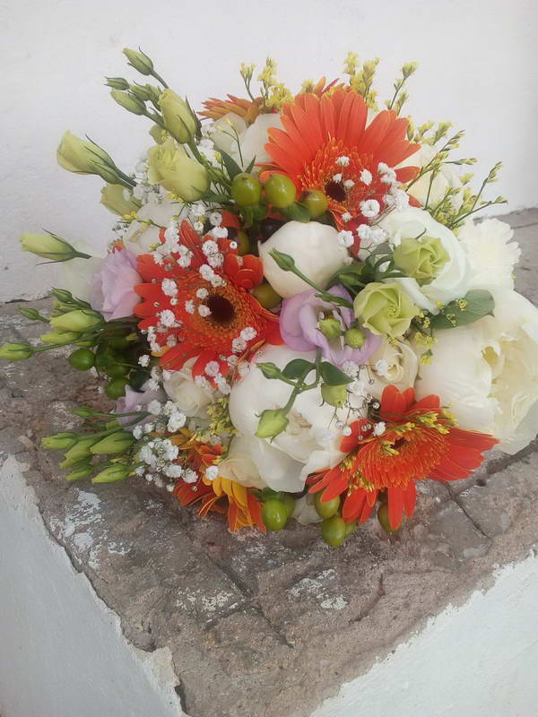 daisy chain florists wedding flowers